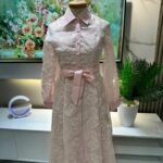 Robe Dentelle Élégance avec Ceinture