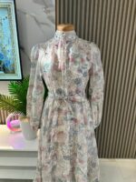 Robe Longue Fleurie Élégance Romantique