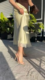 Jupe longue   avec finition dentelle – Image 2