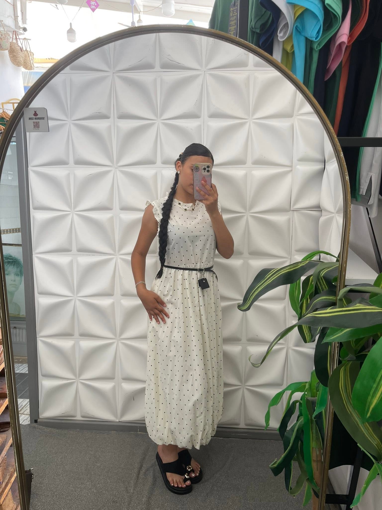 721951127_1283629913937479_4781946959989808027_n Robe Longue à Pois avec Ceinture – Image 1