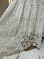 Robe Longue Blanche Dentelle Élégance – Image 9