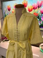 Robe Longue Jaune Pastel Élégance Dentelle – Image 7