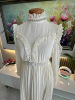 Robe Longue Plissée Élégance Perles & Volants avec Ceinture – Image 11