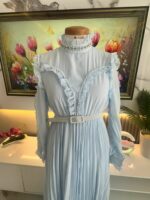 Robe Longue Plissée Élégance Perles & Volants avec Ceinture – Image 3