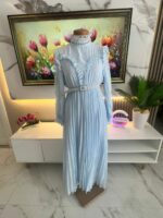 Robe Longue Plissée Élégance Perles & Volants avec Ceinture – Image 2