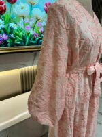Robe Longue Rose Poudré Jacquard Élégance – Image 5