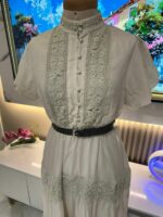 Robe Élégance Dentelle – Col Montant & Ceinture – Image 3