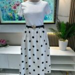 Robe  à pois  avec ceinture élégante