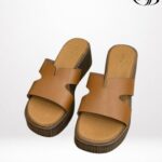 Sandales à talon compensé